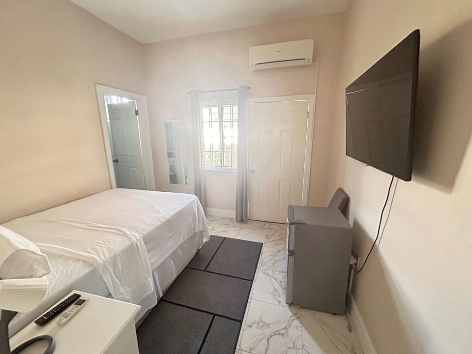 Villa | 5 bedrooms, iron/ironing board, WiFi (free), bed sheets