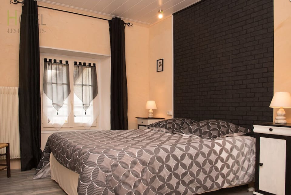 Classic Double Room | Free WiFi, bed sheets