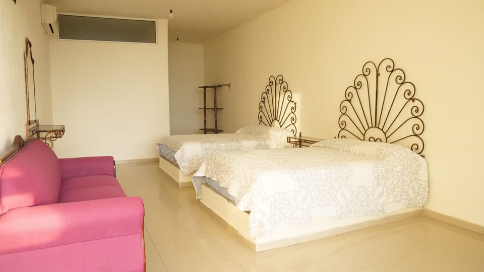 Superior Room | Premium bedding, down comforters, free WiFi, bed sheets