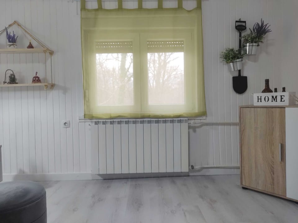 Apartment (One bedroom apartment) | 1 bedroom, cribs/infant beds