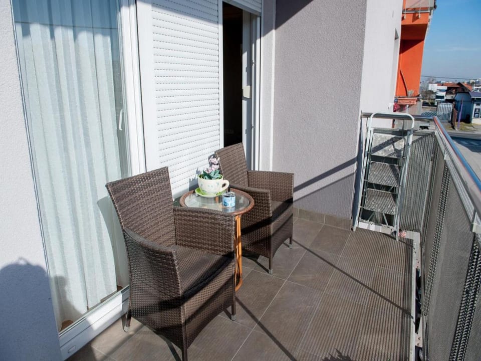 Apartment (One Bedroom apartment) | Balcony