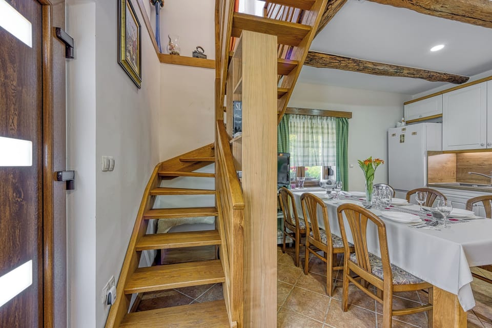 Family House, Multiple Bedrooms, Mountainside (Merry's Spa & Relax House) | Dining