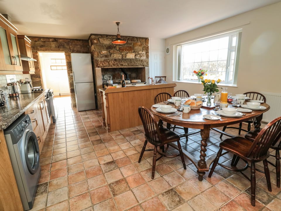 Cottage | Interior