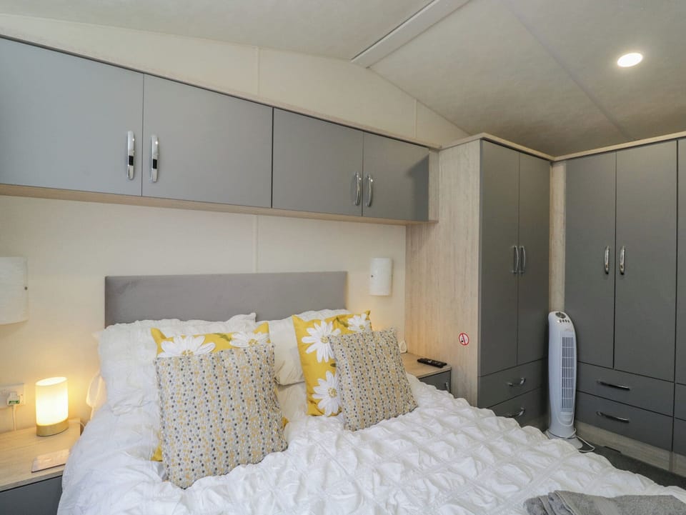 The Cotswold Holiday Lodge Cottage in Wychavon District