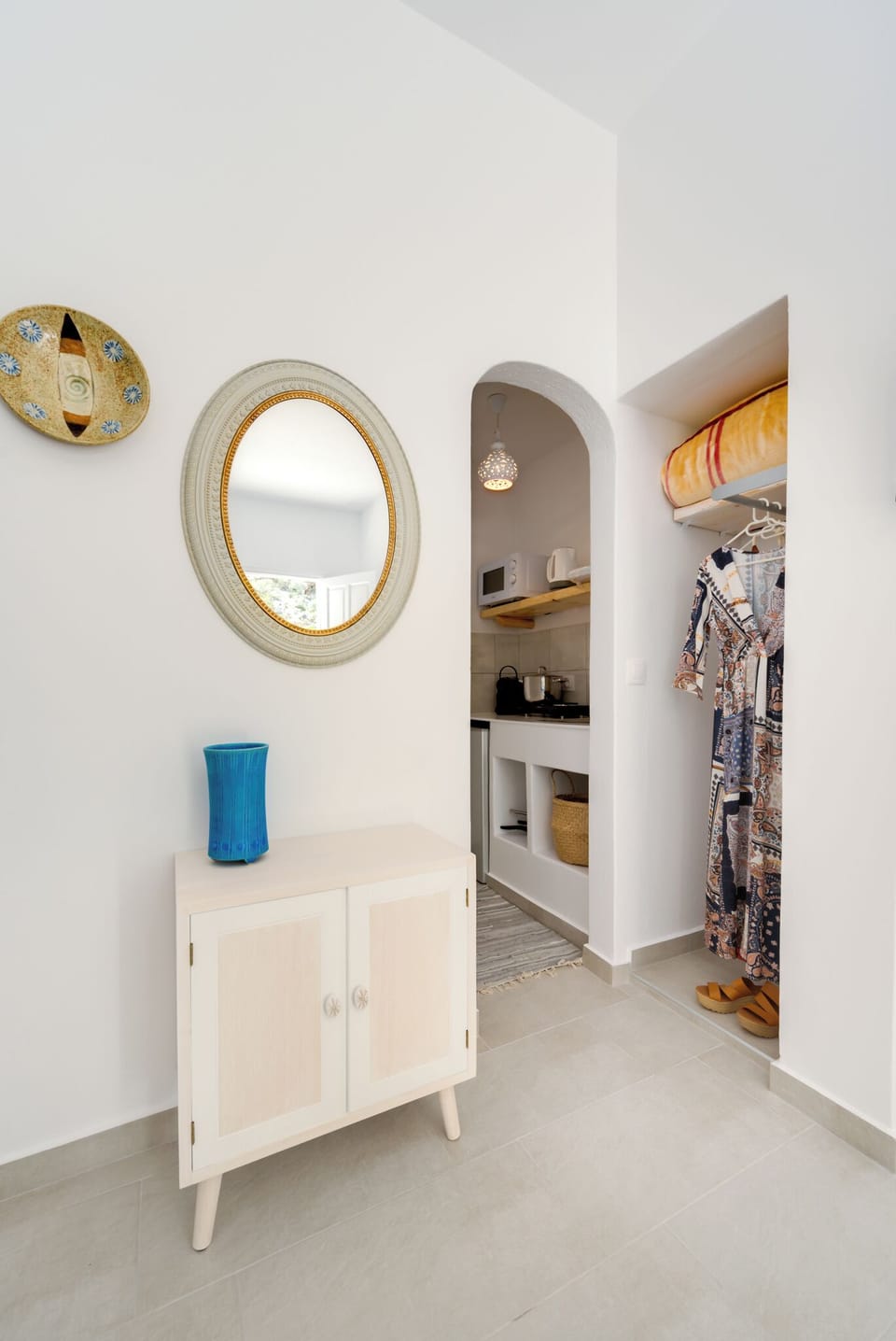 STUDIO KIRKI | Individually decorated, individually furnished, blackout drapes