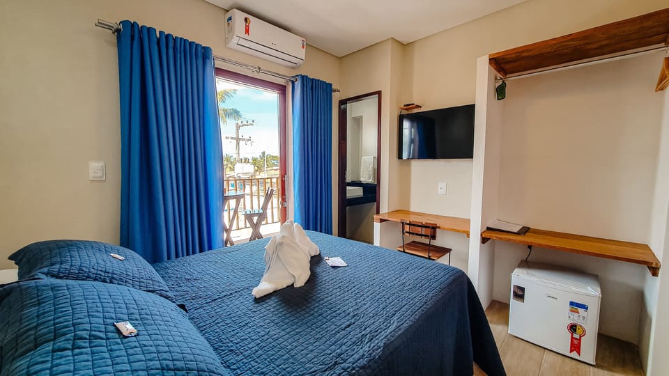 Deluxe Room | Desk, laptop workspace, free WiFi, bed sheets