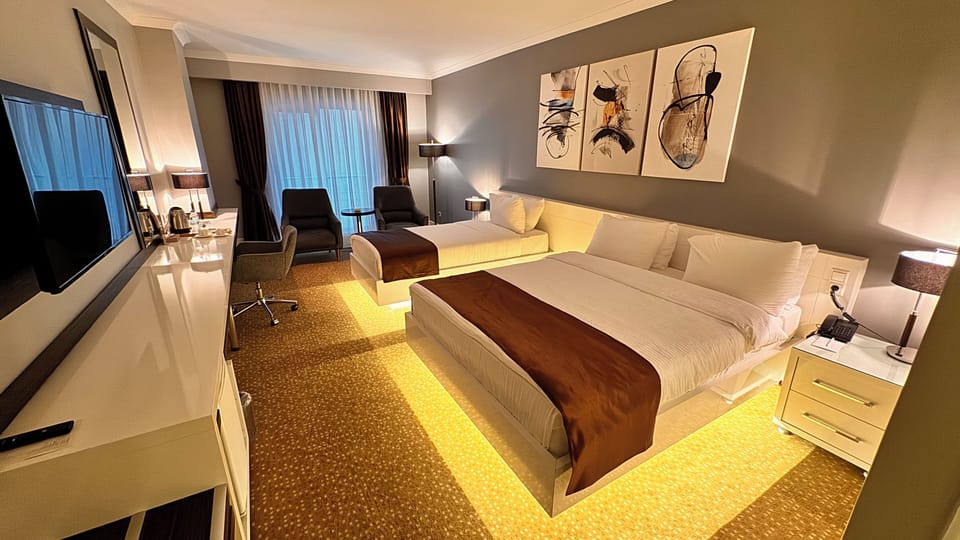 Double Room | Blackout drapes, soundproofing, iron/ironing board, free WiFi