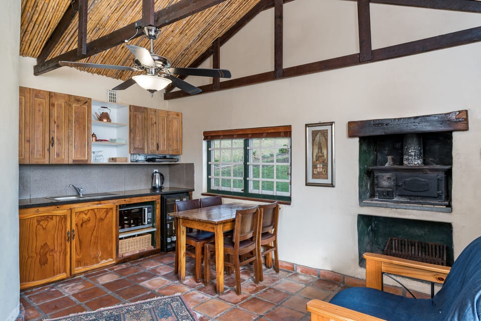 Vineyard Cottage | Private kitchen | Electric kettle