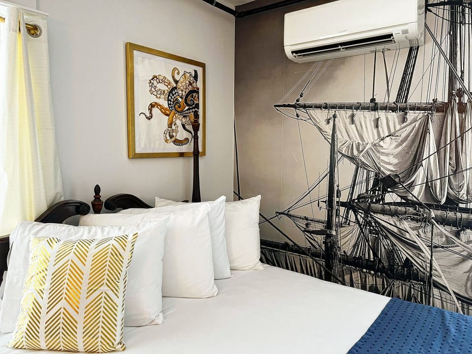 Free WiFi, bed sheets