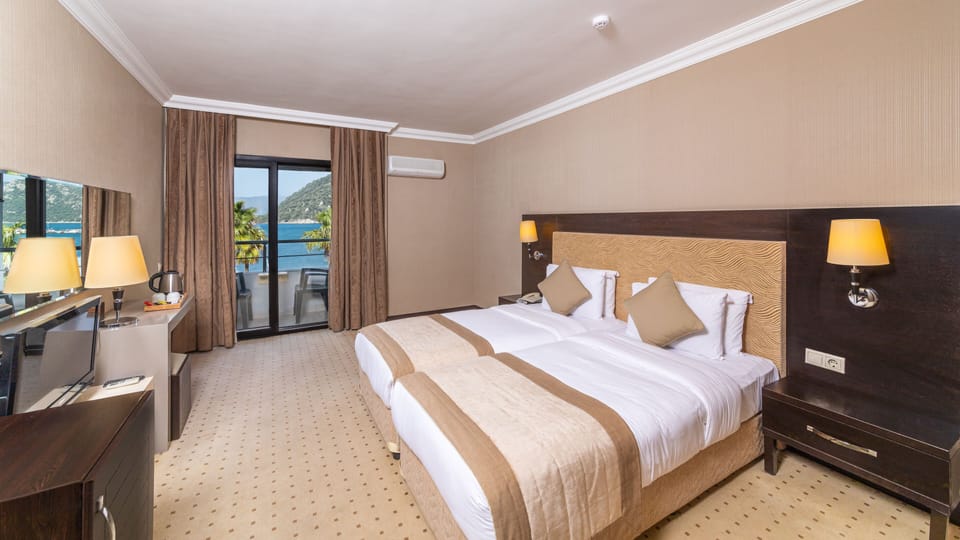 Standard Room, Sea View | In-room safe, soundproofing, iron/ironing board, free WiFi