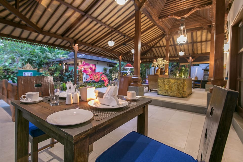 Signature Villa, 3 Bedrooms | Living area | 43-inch LCD TV with satellite channels, TV