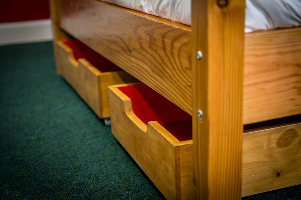 Family Room (Six) | Soundproofing, iron/ironing board, free WiFi, bed sheets