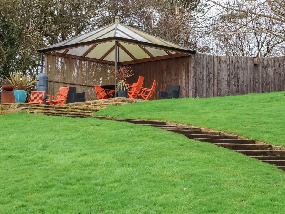 Cottage | Property grounds