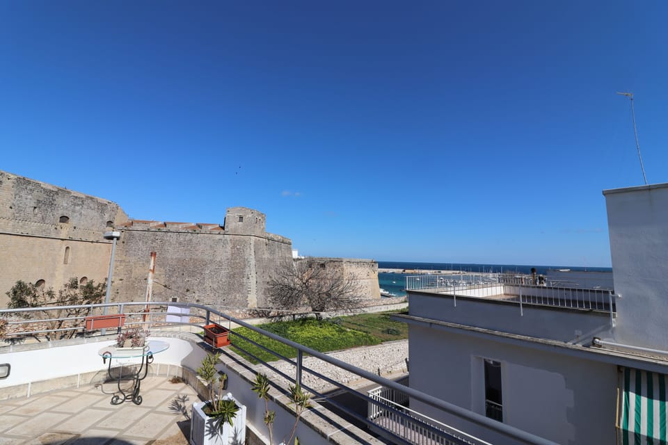 House, 1 Bedroom, Balcony, City View | Property grounds