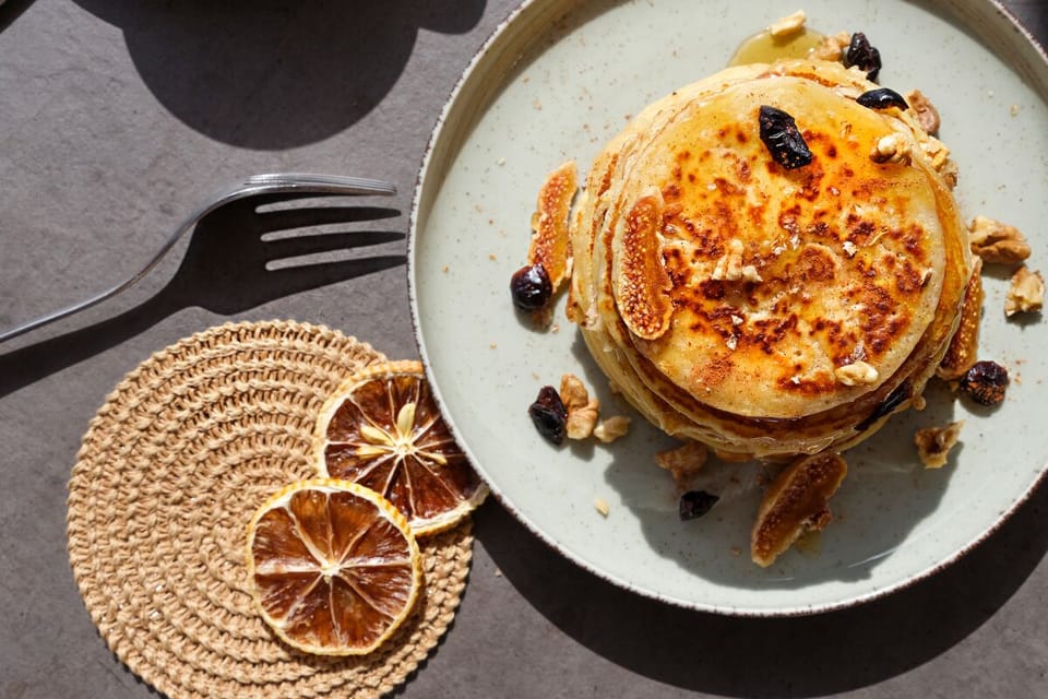 Free daily cooked-to-order breakfast