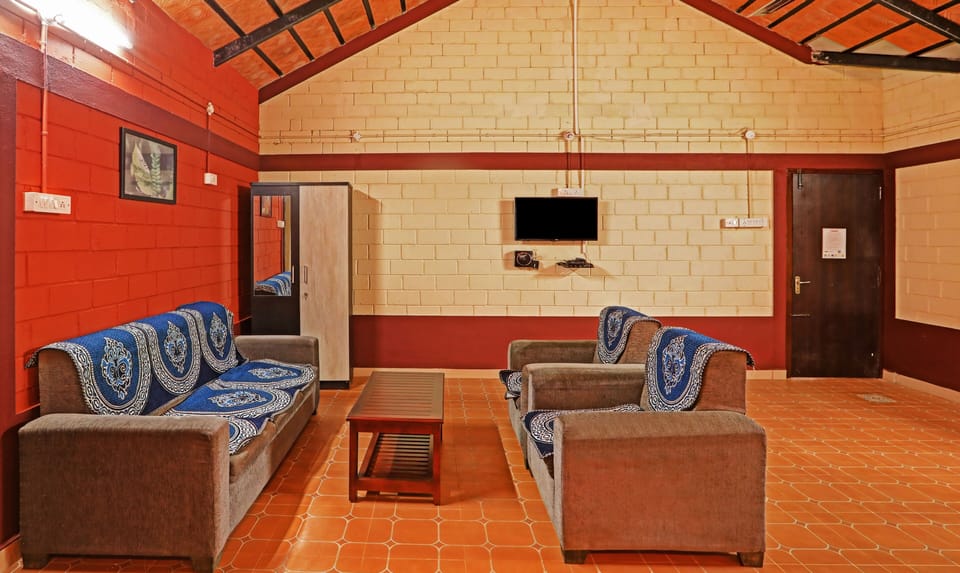 Standard Room | Iron/ironing board