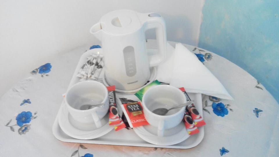 Coffee/tea maker