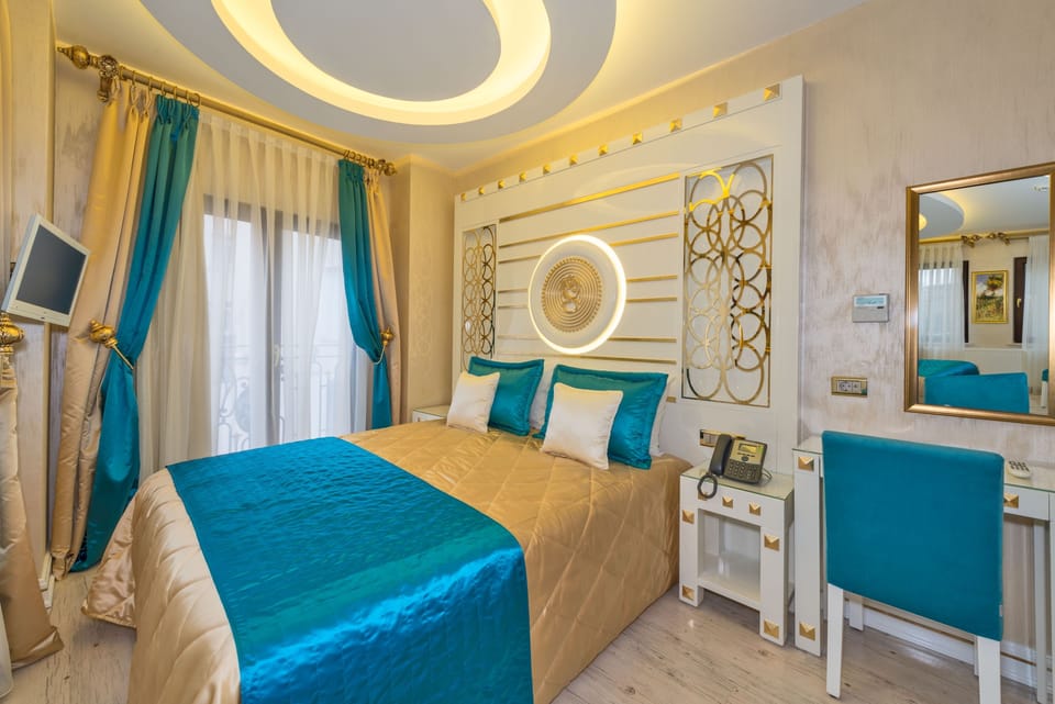 Single Room | Premium bedding, minibar, in-room safe, desk