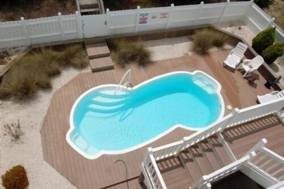 House, 4 Bedrooms | Pool