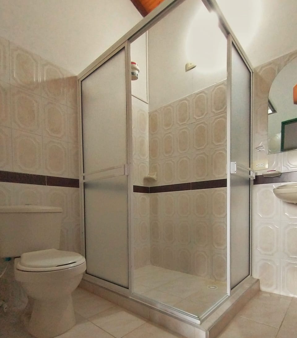 Standard Double Room, 1 Bedroom, Ensuite | Bathroom | Towels, soap, toilet paper