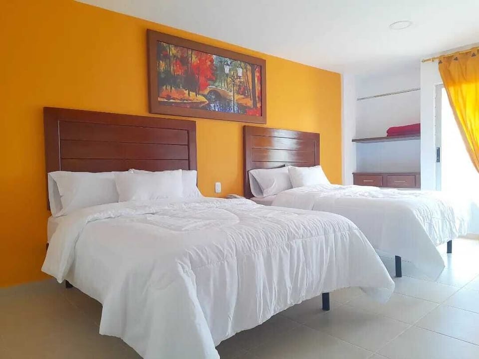 Superior Double Room | Desk, WiFi (free), bed sheets