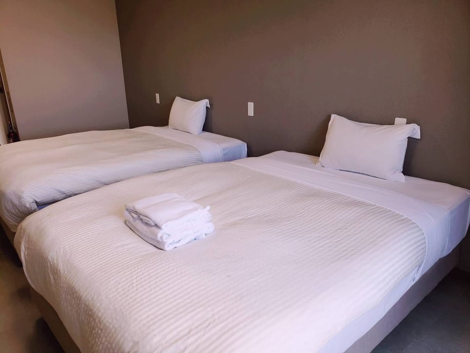 Basic Twin Room | Free WiFi
