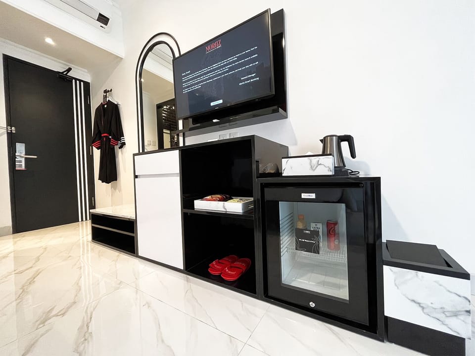 Deluxe Double Room | Free minibar, desk, laptop workspace, free WiFi