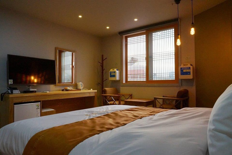 Standard Double Room | Premium bedding, individually decorated, desk, free WiFi
