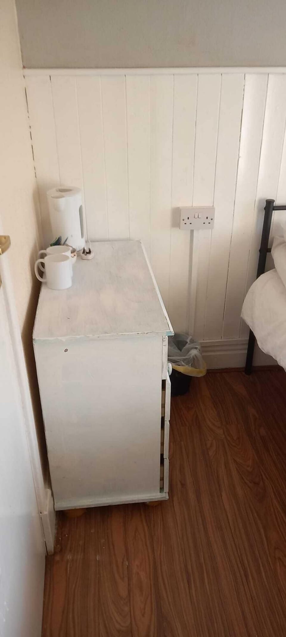 Standard Triple Room - Room 6 | Laptop workspace, soundproofing, free WiFi, bed sheets