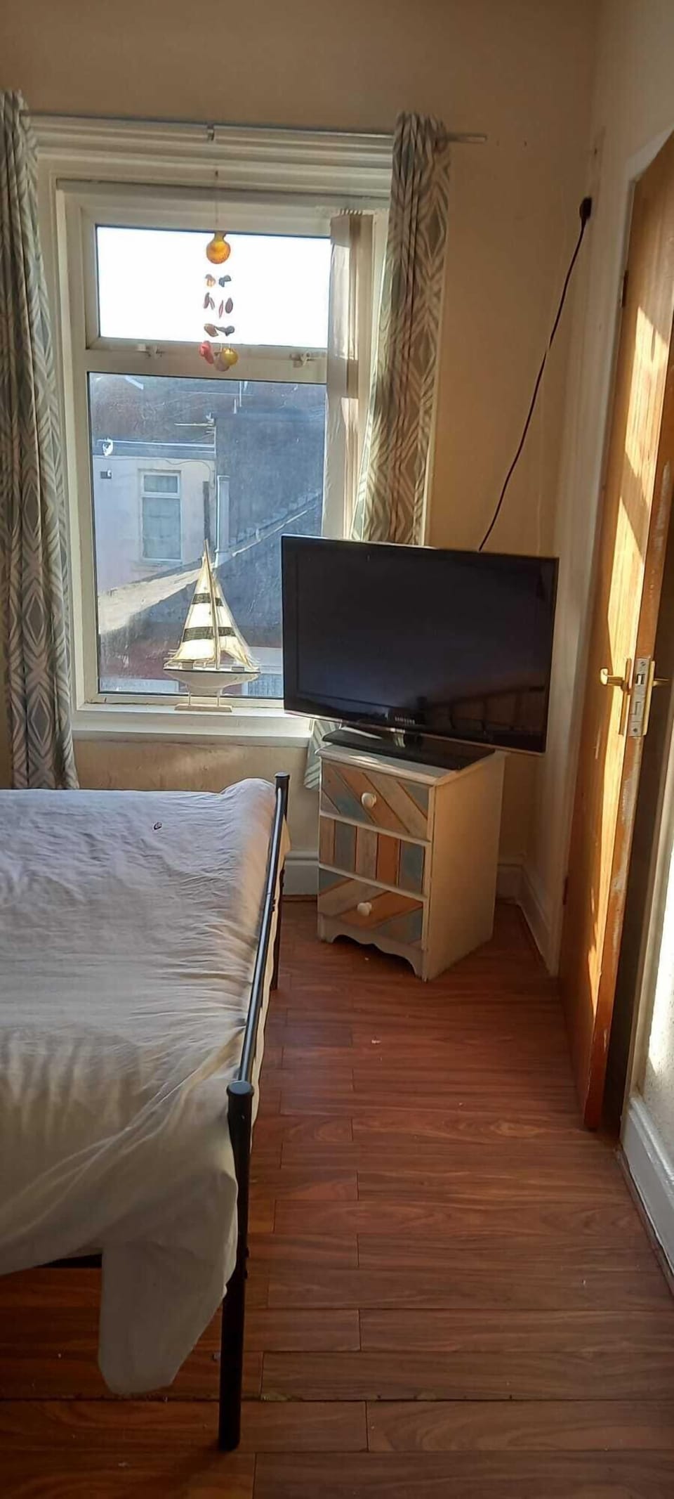 Standard Quadruple Room - Room 7 (For 4 People) | Laptop workspace, soundproofing, free WiFi, bed sheets