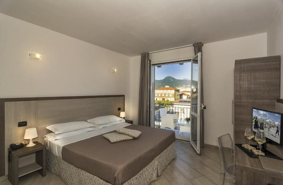 Comfort Double or Twin Room | Minibar, in-room safe, desk, laptop workspace