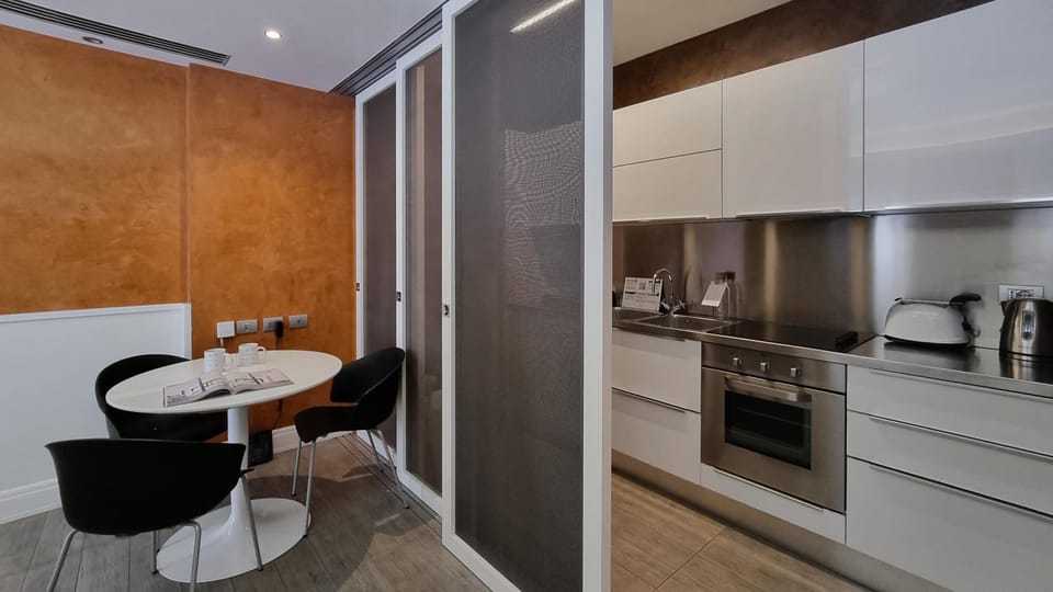 House | Iron/ironing board, WiFi