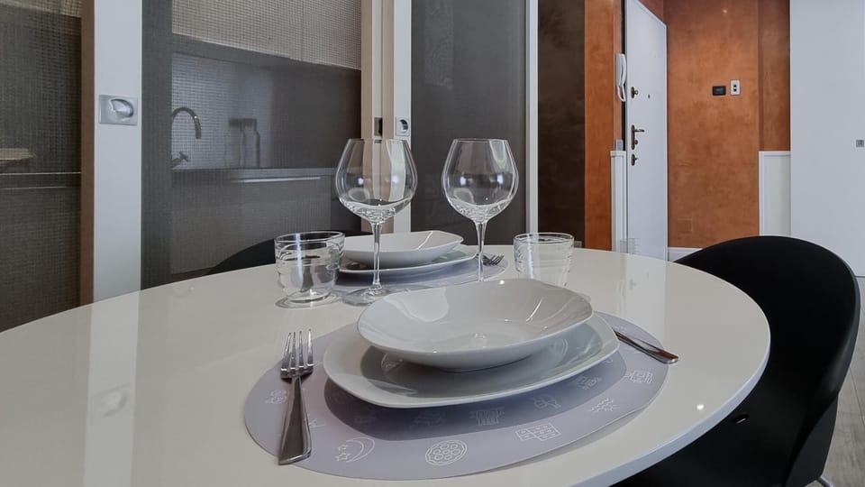 House | Iron/ironing board, WiFi