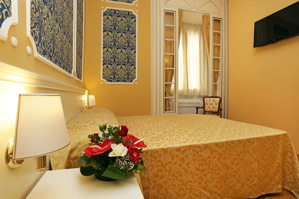 Double Room | Minibar, in-room safe, desk, soundproofing