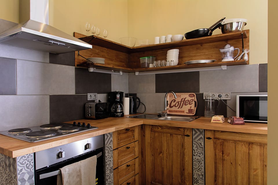 Apartment, 4 Bedrooms, City View | Interior