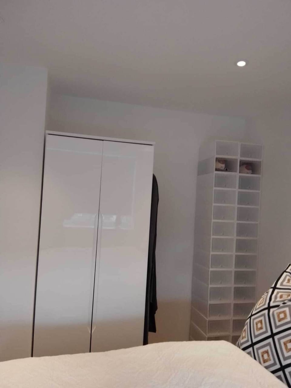 5 Mins to East Croydon Station With Concierge Apartment in Croydon