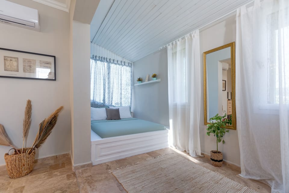 Deluxe Room, Garden View | View from room