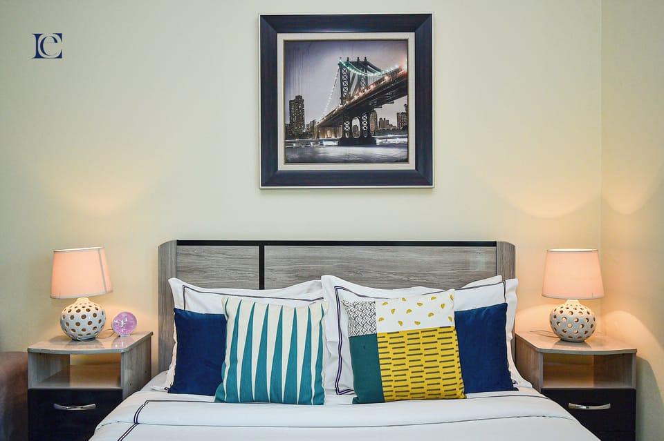 Standard Studio, 1 Queen Bed | In-room safe, individually decorated, individually furnished