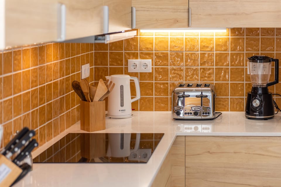 Villa | Private kitchen | Full-size fridge, microwave, oven, stovetop