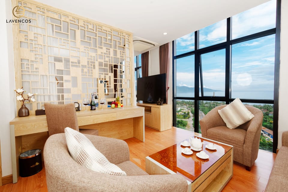 Luxury Room | Minibar, in-room safe, desk, laptop workspace