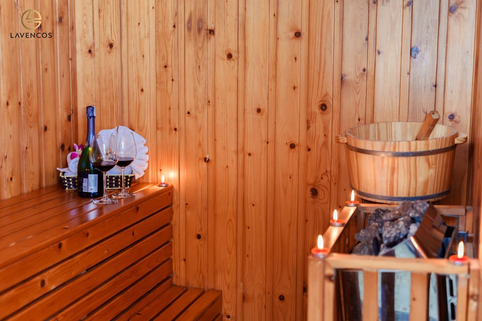 Sauna, steam room