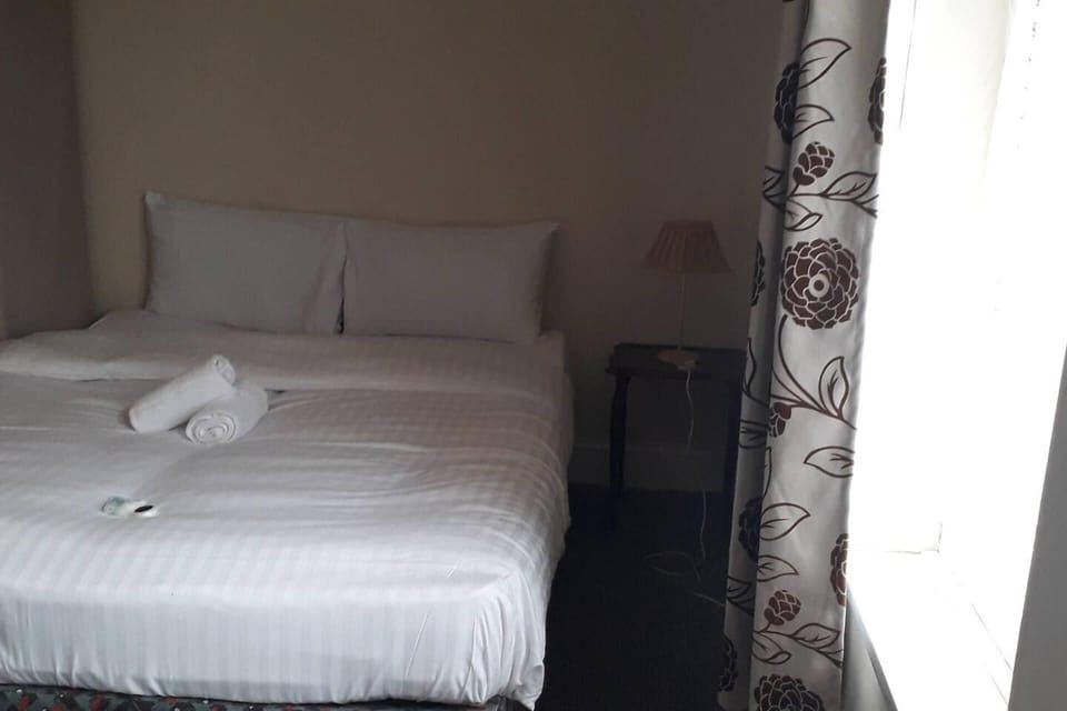 Homely 4-bed House in Manchester House in Manchester