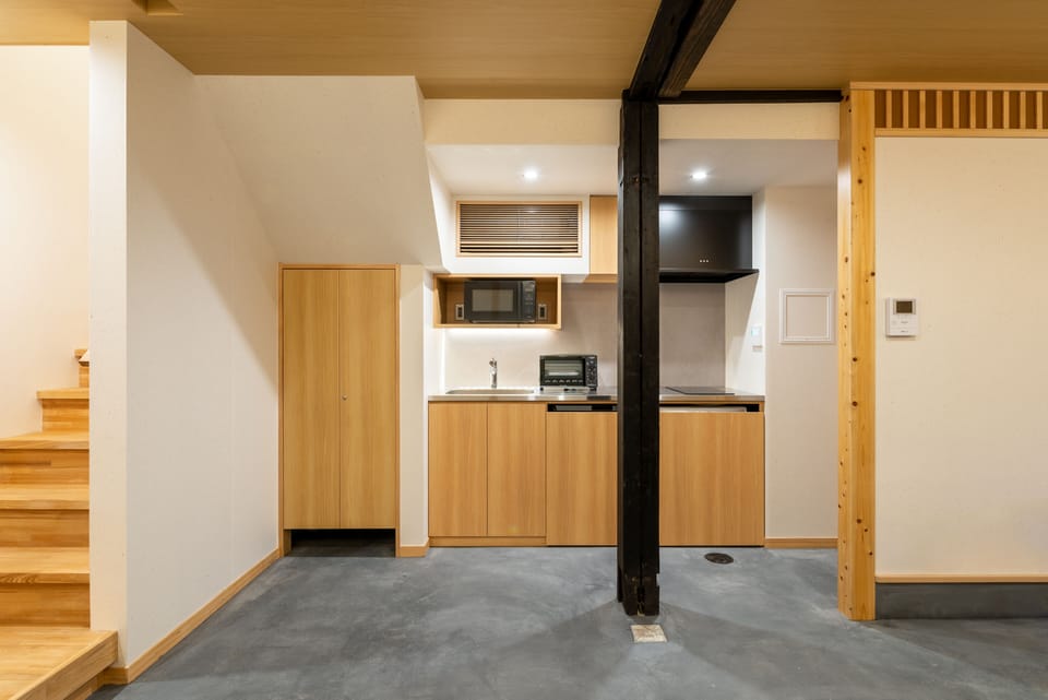 Traditional House, 2 Bedrooms, Kitchen, Garden View | Private kitchenette | Fridge, microwave, stovetop, electric kettle