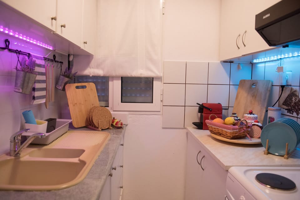 Duplex | Private kitchen | Fridge, microwave, oven, stovetop