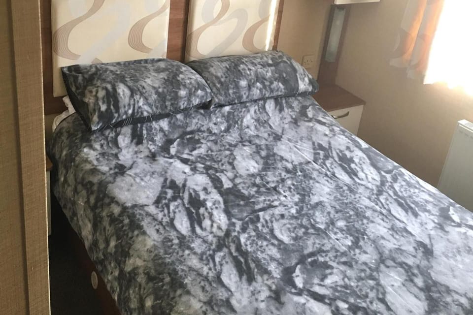 3 bedrooms, iron/ironing board, free WiFi