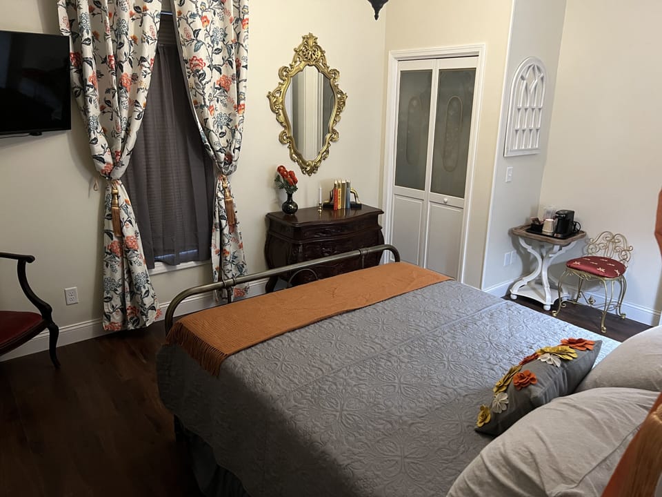 Room Number 2 | Individually decorated, individually furnished, laptop workspace