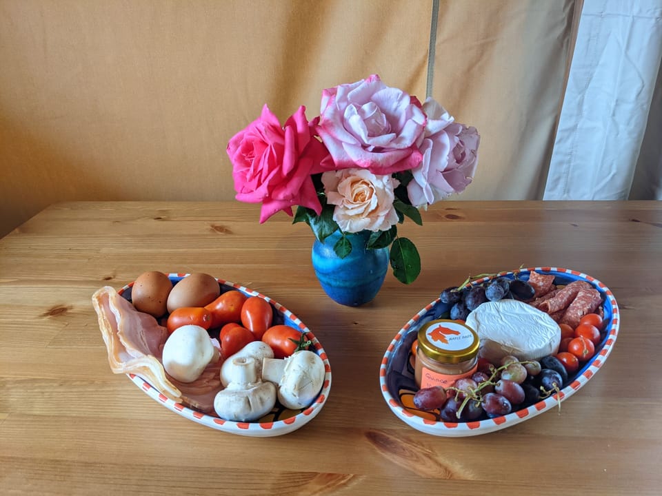 Free daily self-serve breakfast