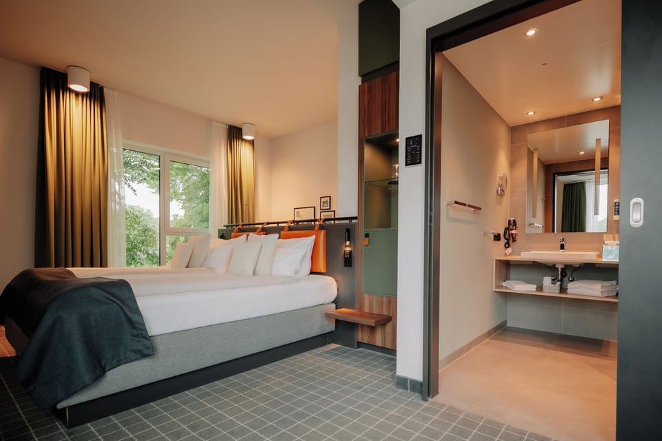 Deluxe Double Room | Premium bedding, minibar (free items), in-room safe, desk