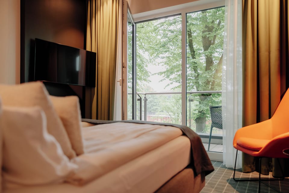 Premium bedding, minibar (free items), in-room safe, desk