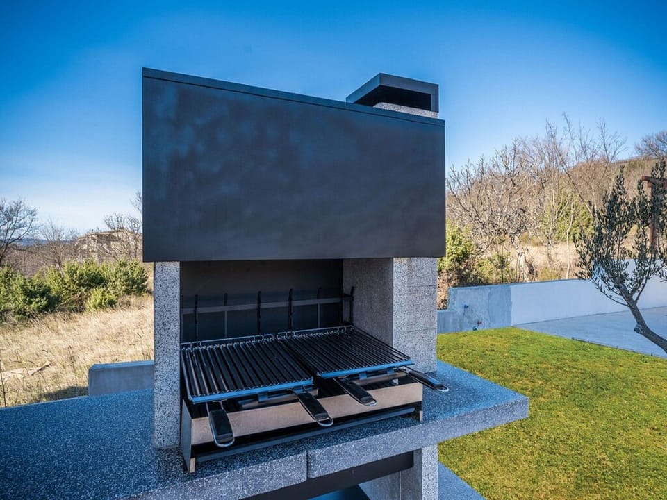 Villa (Two Bedroom Villa with swimming pool) | BBQ/picnic area
